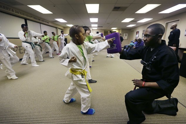 Michigan-based martial arts program helps kids kick cancer – AP